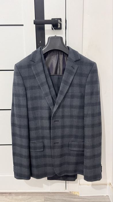 Продам костюмы цены вописание