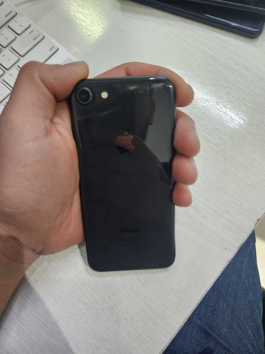 iPhone 8 64 gb black
