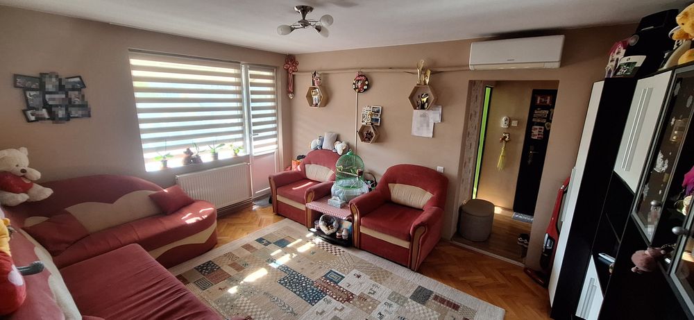 De vânzare apartament cu 2 camere, zona 7 Noiembrie
