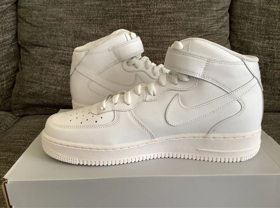 Adidasi Nike Air Force 1 Mid Triple White - Dama