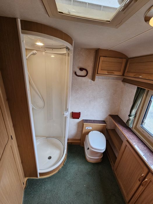 Rulota caravana Compass Aztec 600 cu Aer Conditionat 2004