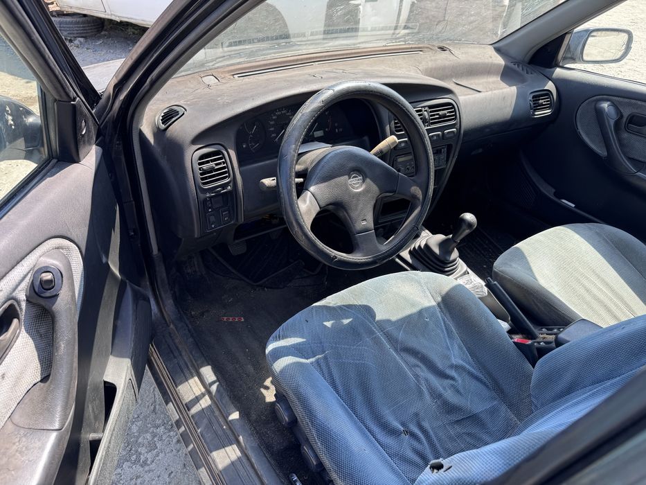 Nissan Primera p10 1.6i 90hp 1992г На Части