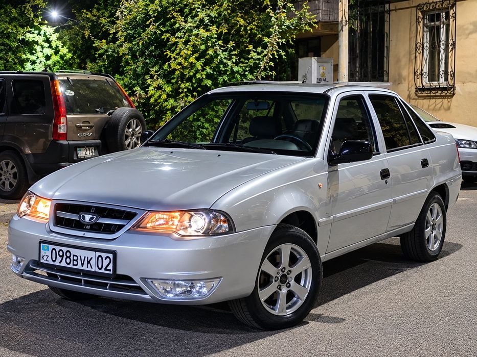 Daewoo Nexia 2008 — 1.6 бензин