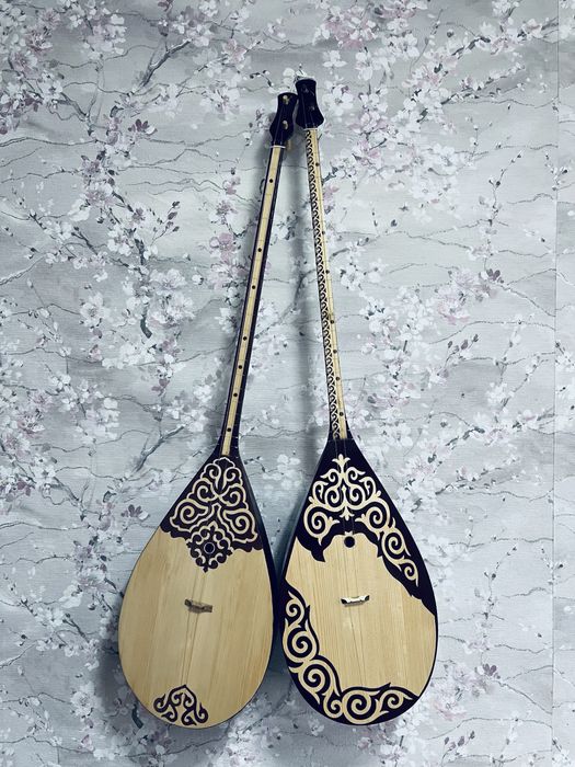 Моңғолиядан келген домбыра сатамын