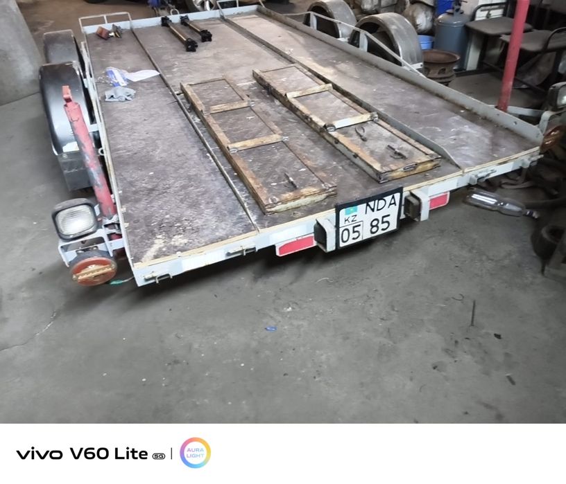 Продам прицеп эвакуатор с тормозами