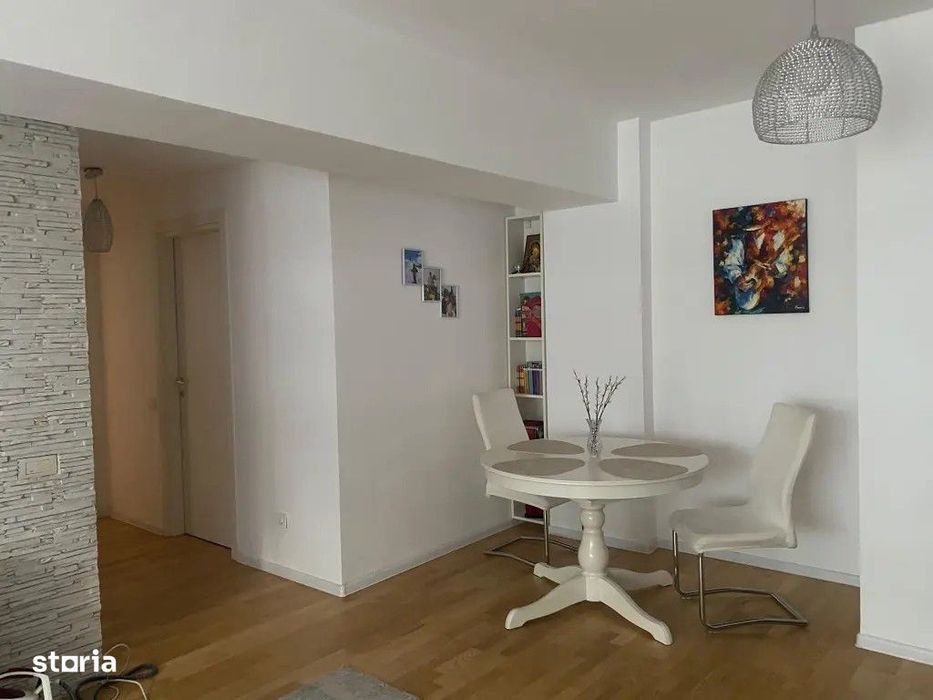 Apartament De Vânzare cu 3 Camere in Baneasa-petrom city sec.1