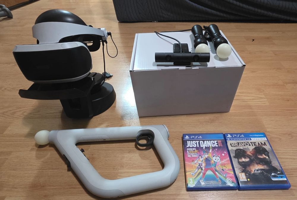 PlayStation VR cu accesorii și jocuri