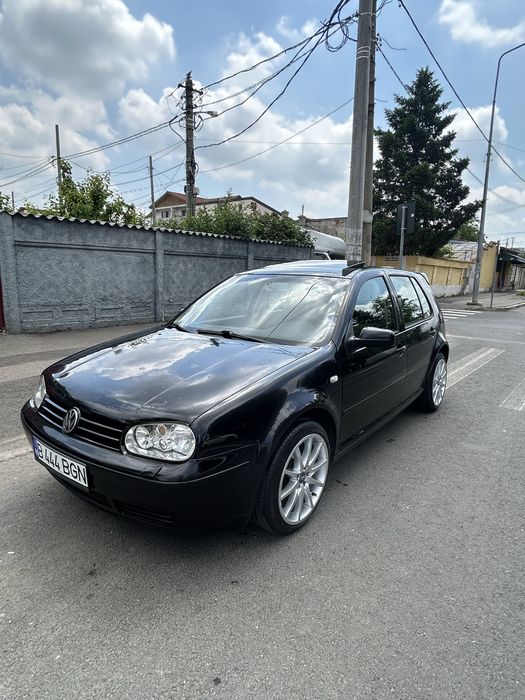 VOLKSWAGEN Golf 2002
