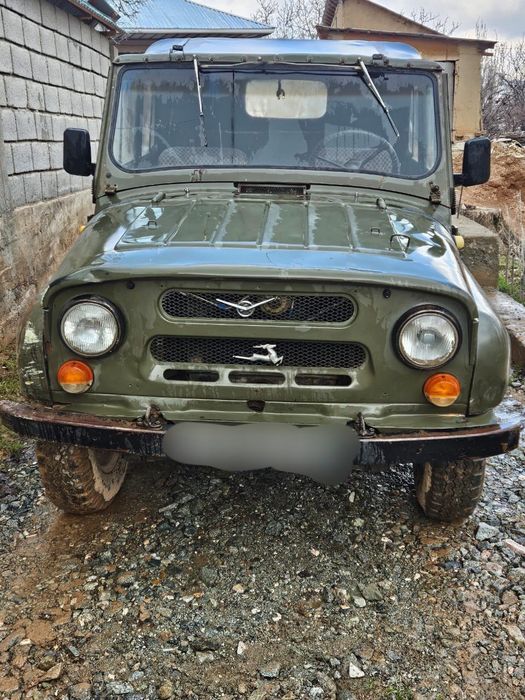 Мошин сотилади краскаси радной йили 1988