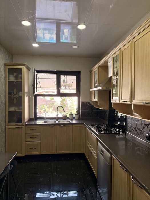 Продается кухонная мебель б/у