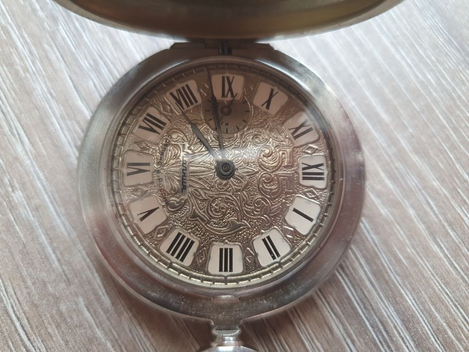 Продам часы ручные