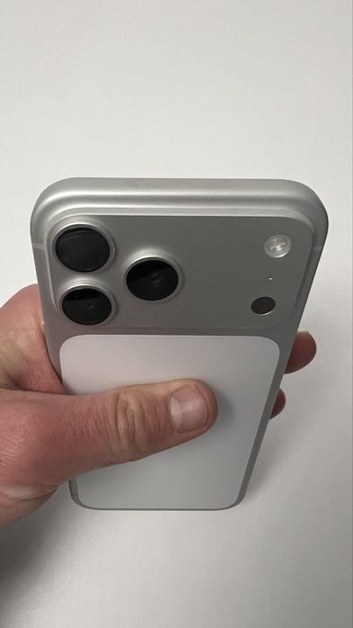 17 pro max 256gb silver