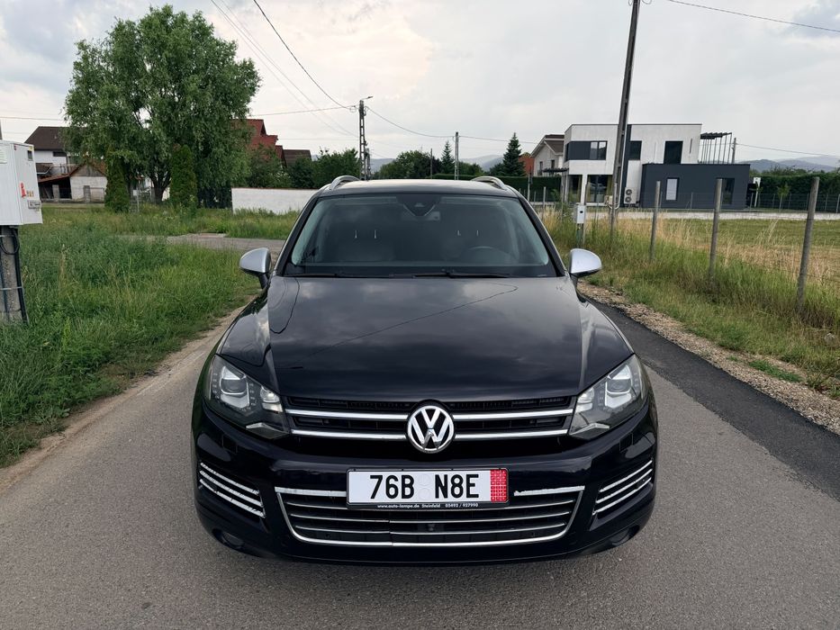 VOLKSWAGEN Touareg