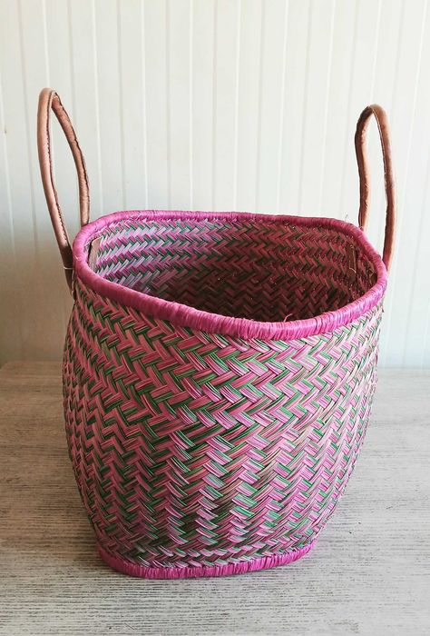 НОВА много голяма сламена чанта