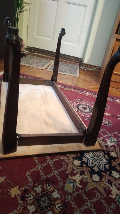 Masă,  scaune și Măsuțe lemn