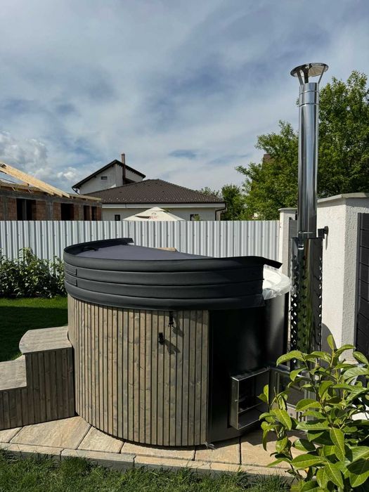 Джакузи с вградена печка на дърва