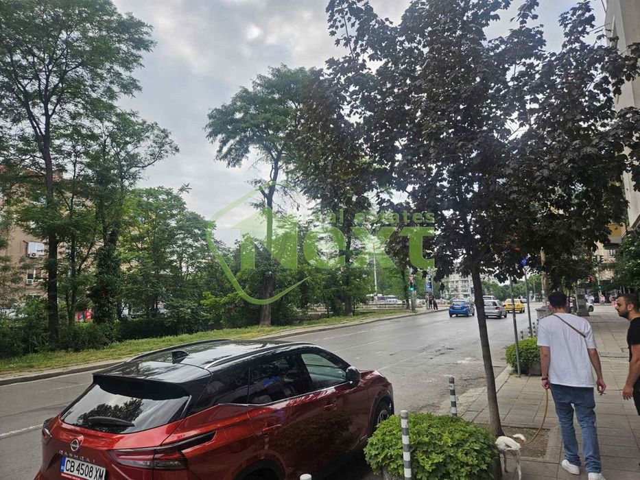 Дава се под наем Тристаен апартамент в София, Оборище - 110 кв.м за 850 € - Снимка #6