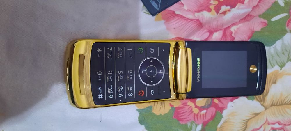 Motorola V8 GSM Orginal Imei Bor Ideal Holata
