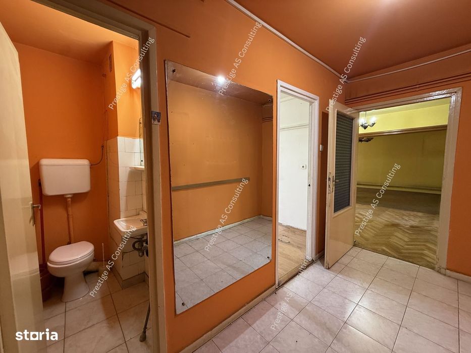 Apartament 4 camere, parter inalt zona Punctele Cardinale - Central