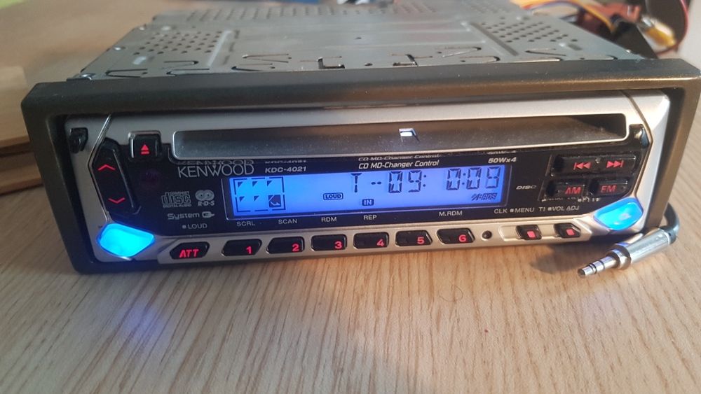Радио cd kenwood kdc 4021 с AUX и  (Bluetooth )