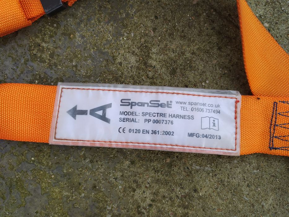 Оборудване за височинно строителство и алпинизъм