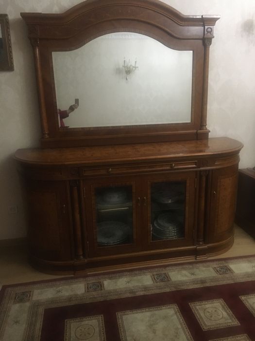 Комод с зеркалом