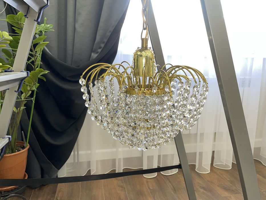 Чешская хрустальная люстра