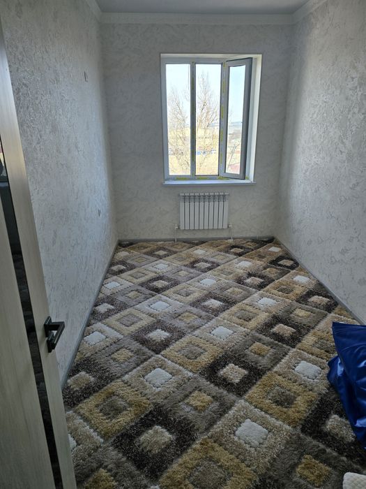 Водникда 1 хонали уй сотилади.