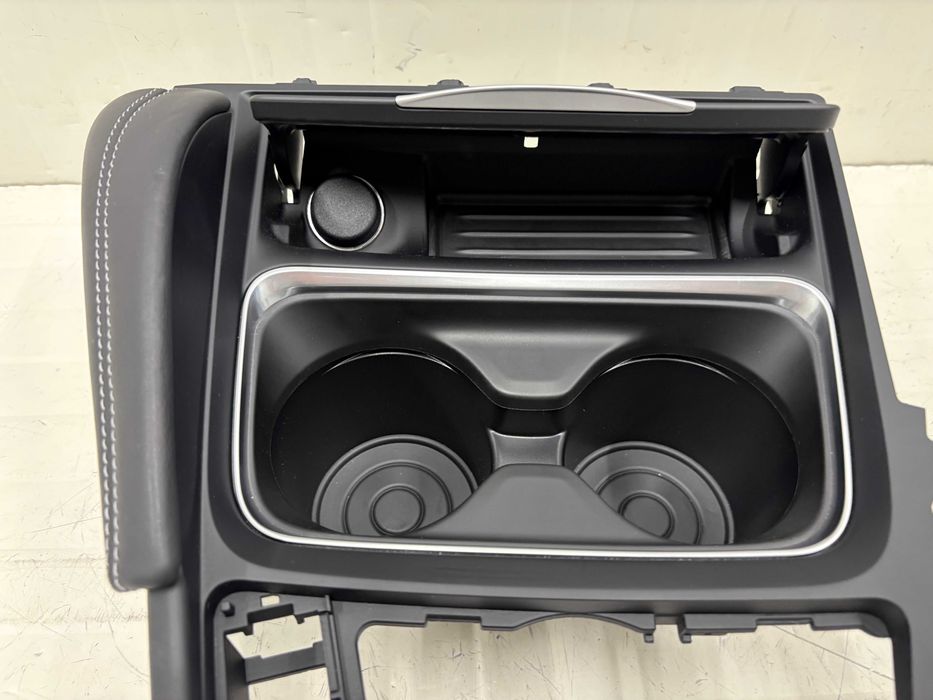 Предна част централна конзола / Поставка за чаши БМВ М3 Ф80 М4 Ф82 Ф83