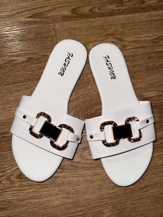 Продам Шлёпки женские
