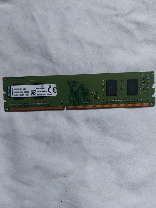 Vând 1 memorie pc de 2GB dd3
