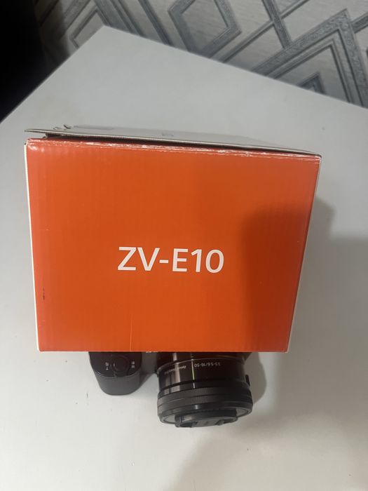 Фотокамера Sony ZV-E10