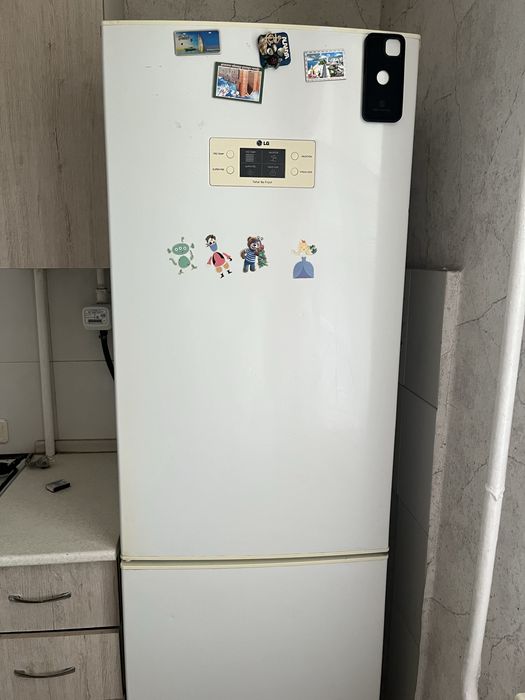 Холодльник LG - 2 * 60 * 60