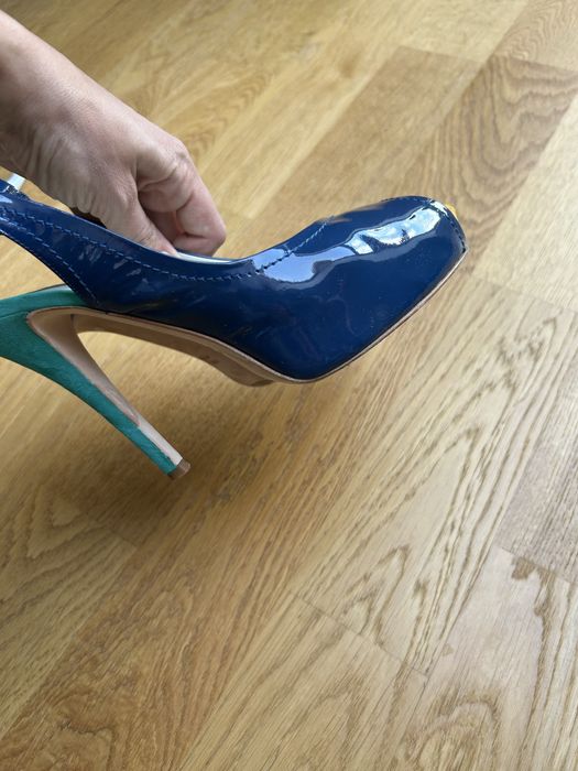 Естествена кожа токчета Chantal