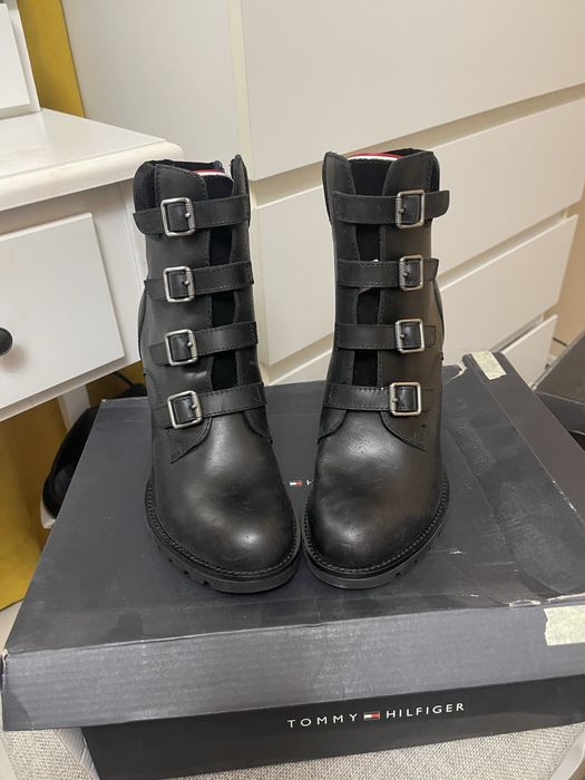 Обувки Боти Tommy Hilfiger