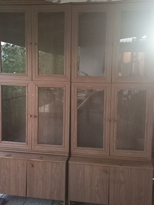 Продается книжный шкаф