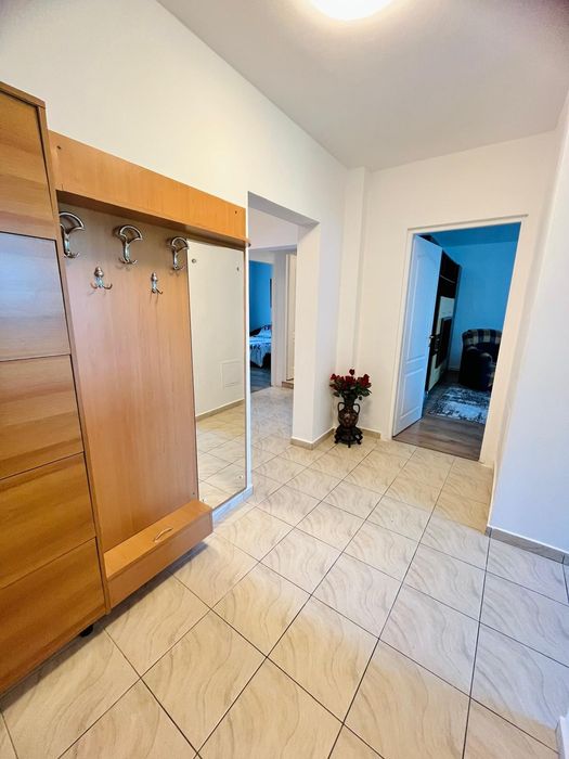 Închiriez ap. 3 camere. decomandat in Plopilor