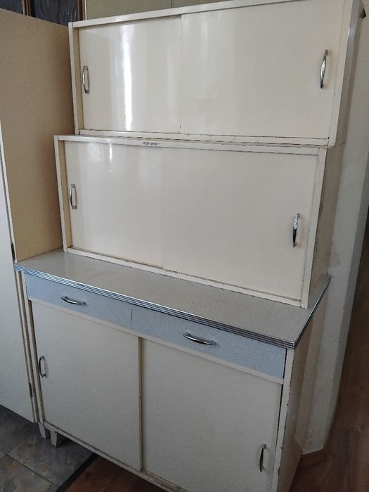 Продаю кухонную мебель производство России