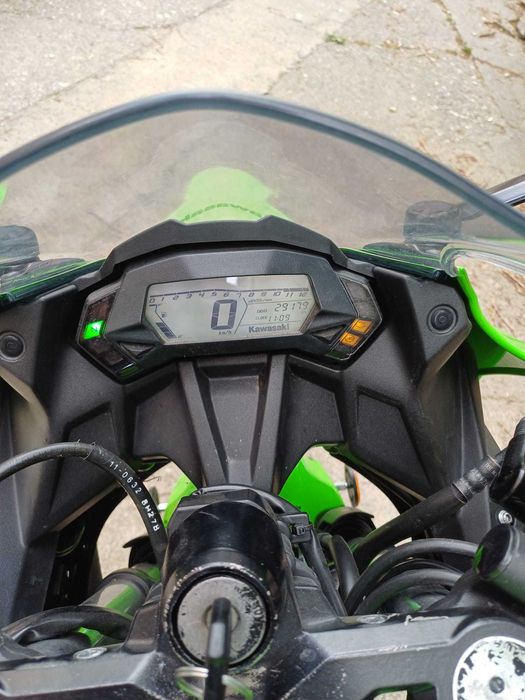 Vand motocicleta Kawasaki ninja 125 CC
