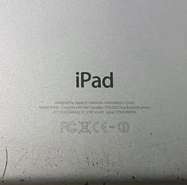 Apple iPad mini Wi-Fi A1432 - nu porneste si sticla fisurata colectie