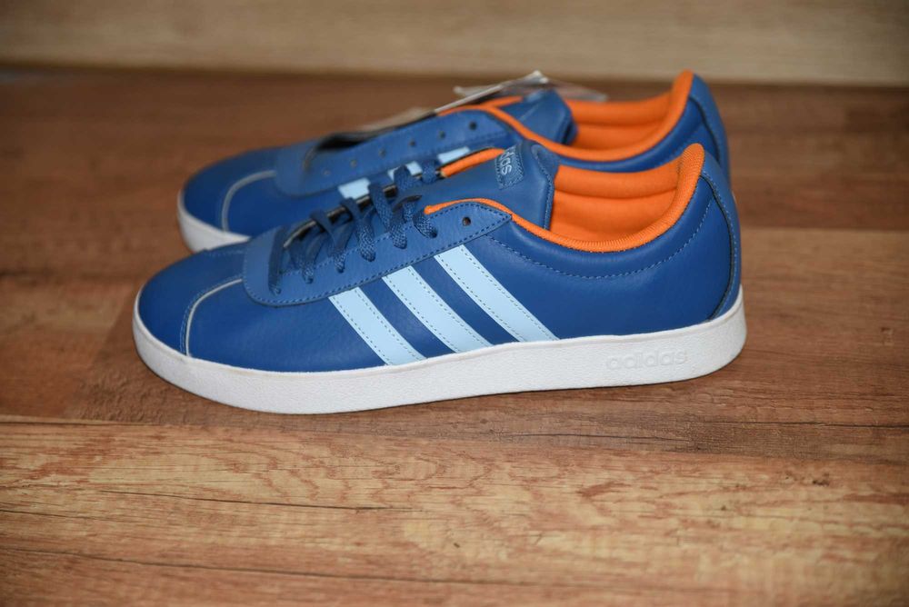 Adidas НОВИ оригинални кецки, номер 44