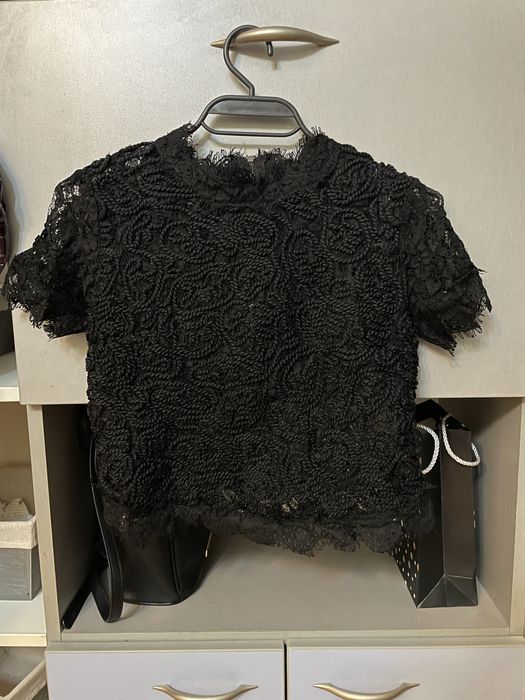 Блузи и пуловери