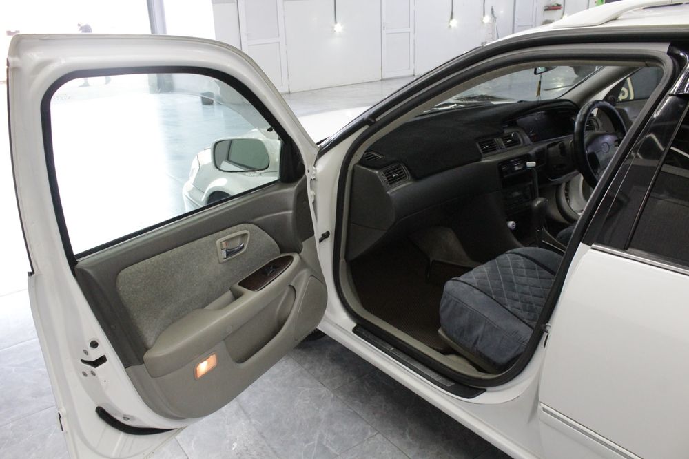 Toyota  Markll qualis