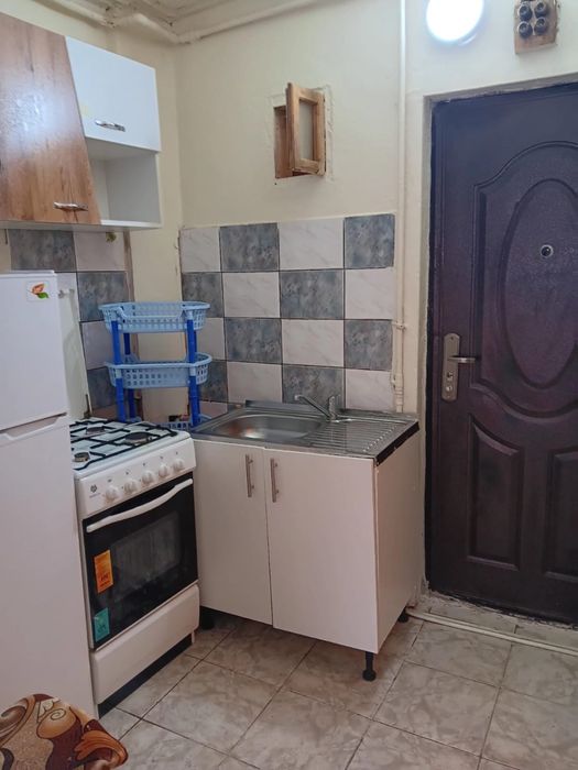 Inchiriez garsoniera