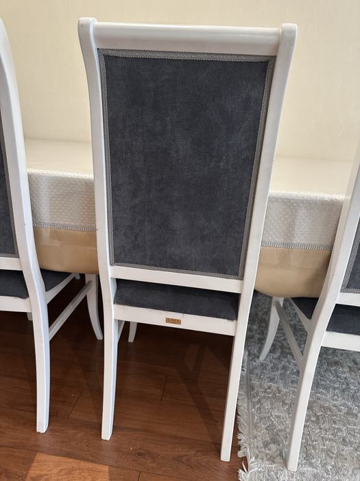 Стол со стульями от Cara hardwood
