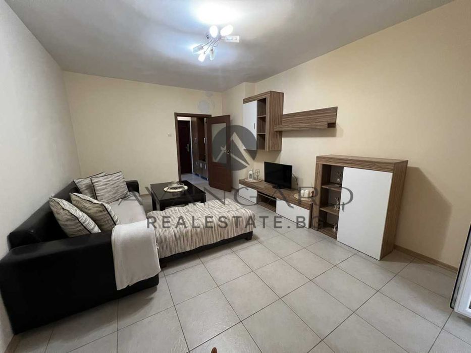 Продава се Тристаен апартамент в Пловдив, Кършияка - 85 кв.м за 1942 €/кв.м - Снимка #1