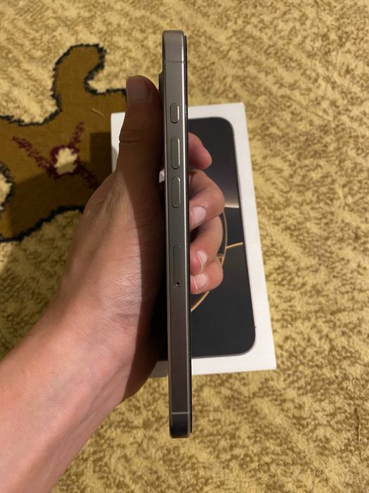 iPhone 16 Pro Max