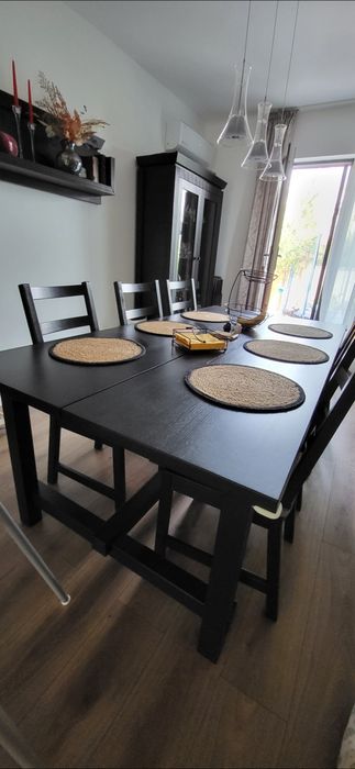 Masa living 8 persoane, extebsibila, IKEA si 6 scaune