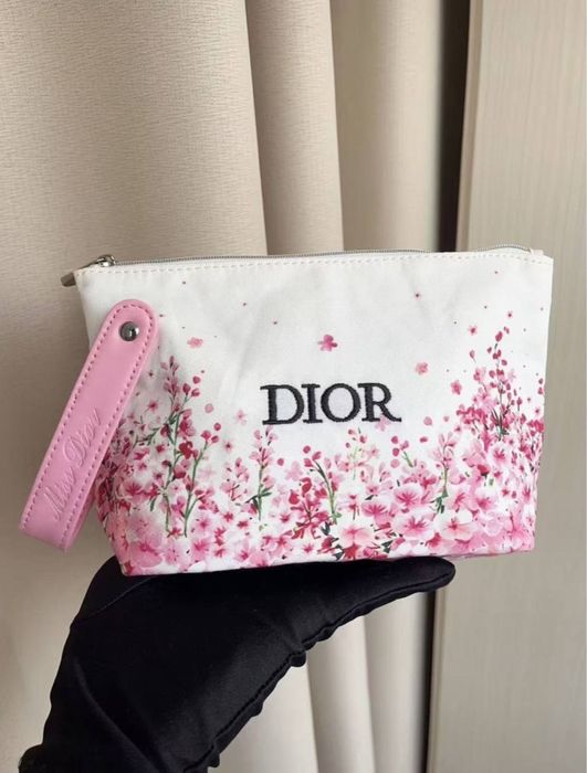 В наличии! Косметичка Dior