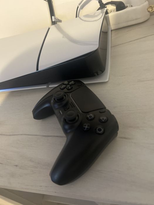 Playstation 5 slim 1 TB+ 2 controllere